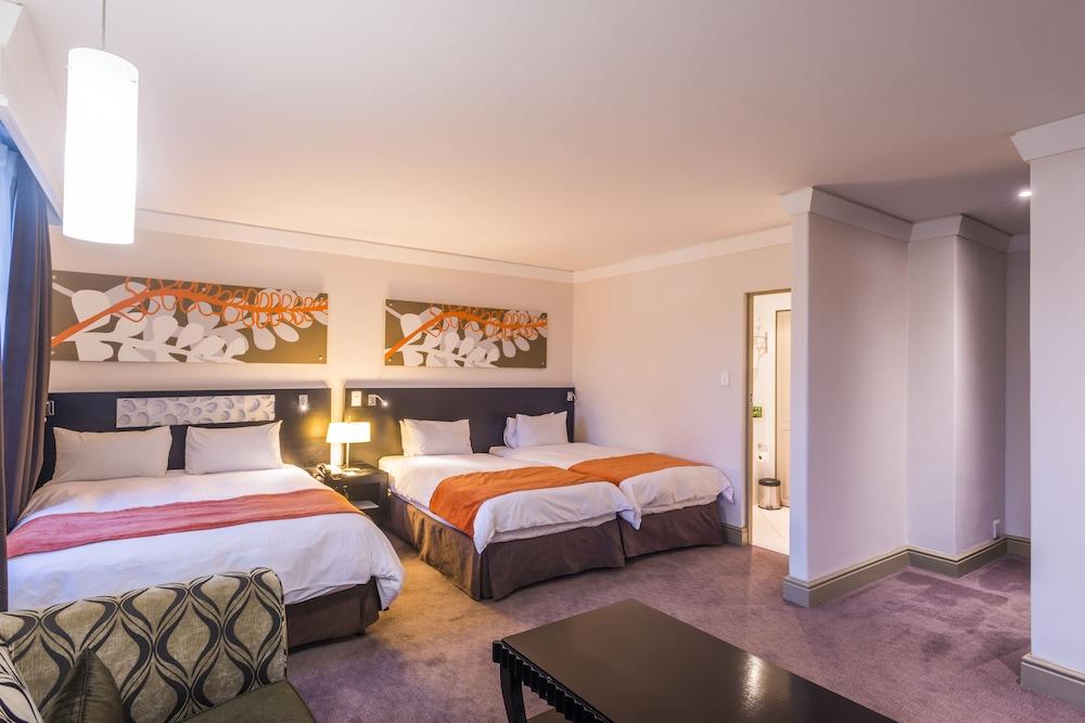Hotel Onomo - On The Square 3*